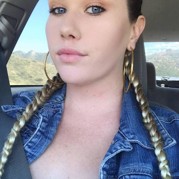 Meet your Posher, Dana - Picture 1 of 1